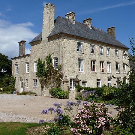 Manoir De Savigny Bed & Breakfast Valognes Exterior photo