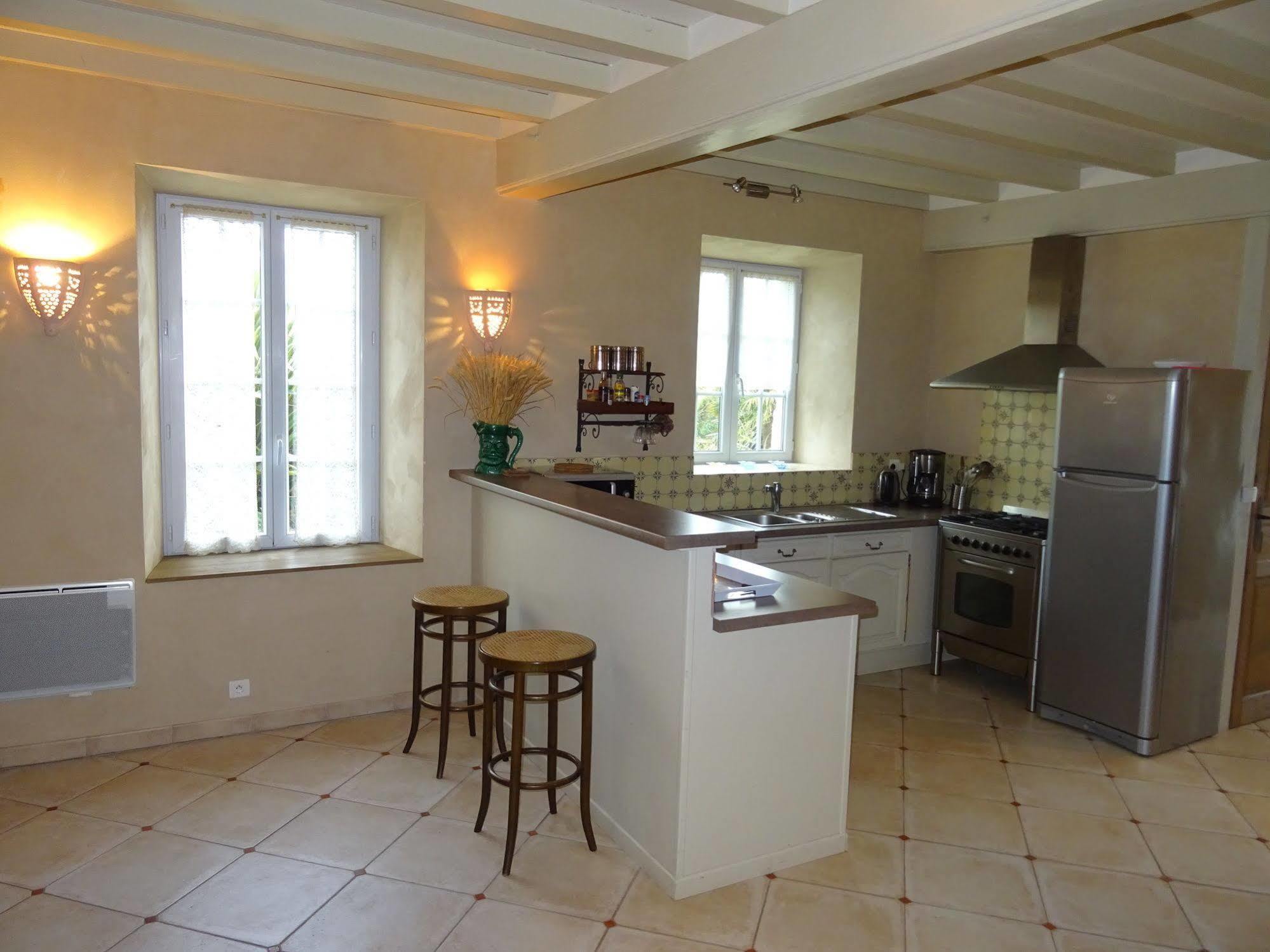 Manoir De Savigny Bed & Breakfast Valognes Exterior photo
